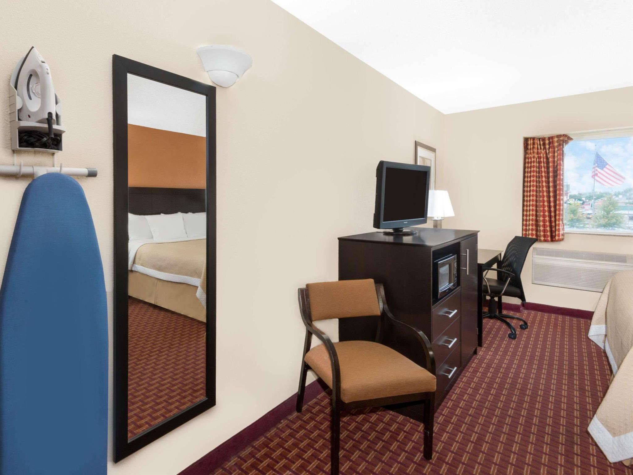 Days Inn By Wyndham Ames Eksteriør billede