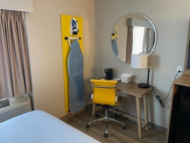 Days Inn By Wyndham Ames Eksteriør billede